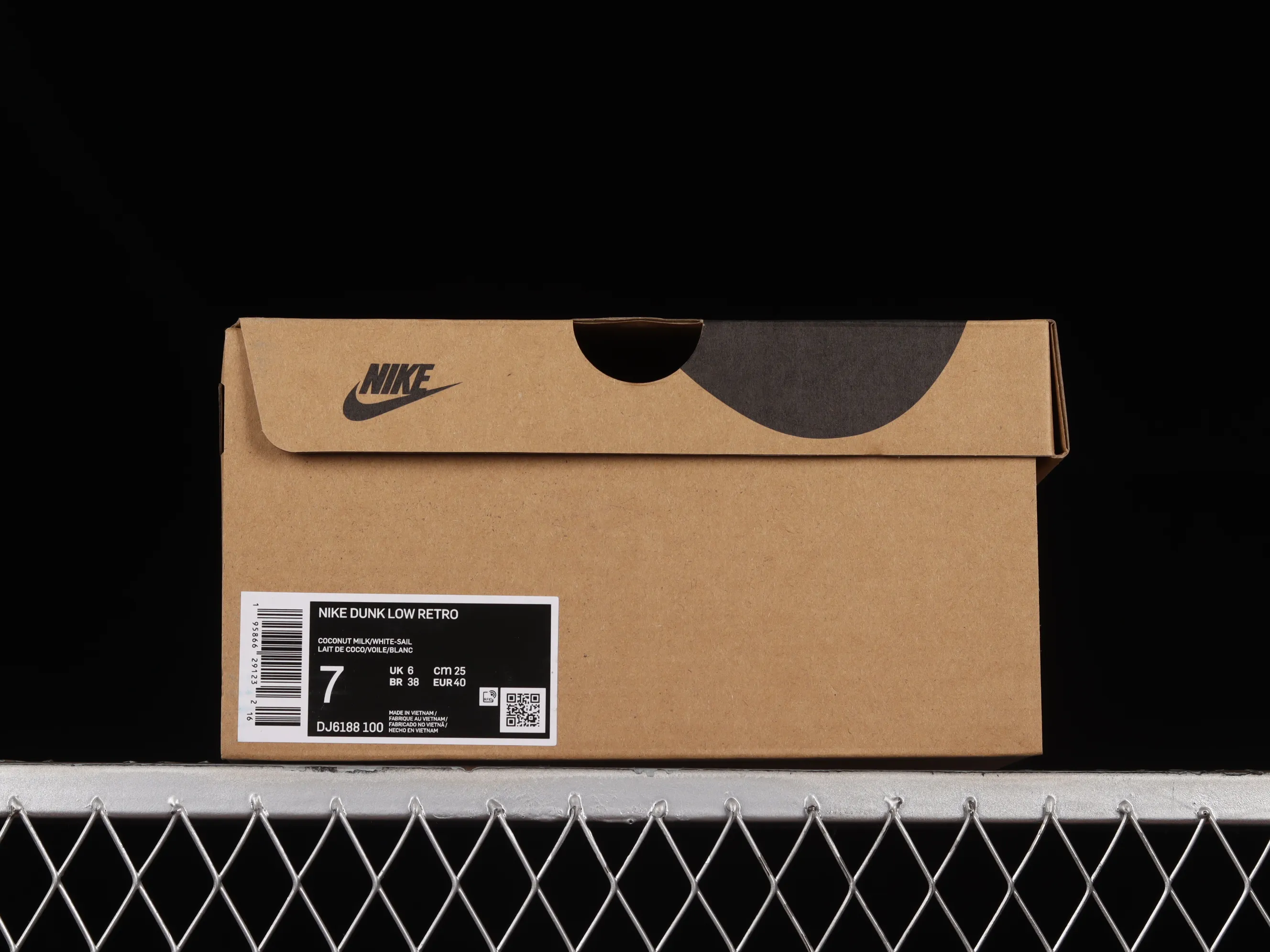 All categories Nk SB Dunk series Nk SB Dunk Low low-top sneakers Nk Dunk Low lemon yellow customized version of deconstructed strap casual sneakers DJ6188-100